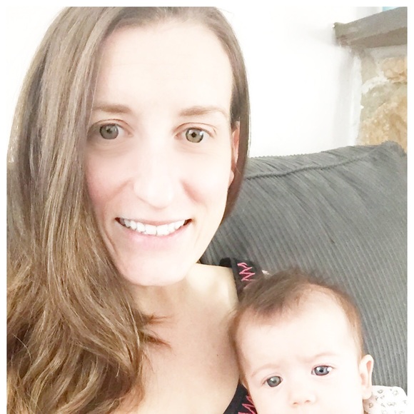 Meet your Posher, Ciara - Picture 1 of 1